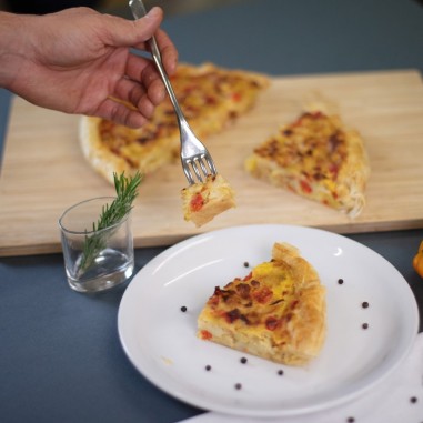Torta salata con porri e peperoni Torta salata con porri e peperoni