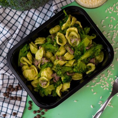 Orecchiette broccoli e salsiccia Orecchiette broccoli e salsiccia