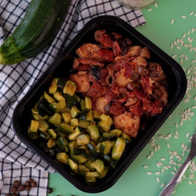 Straccetti di pollo pomodori secchi,... Straccetti di pollo pomodori secchi,...
